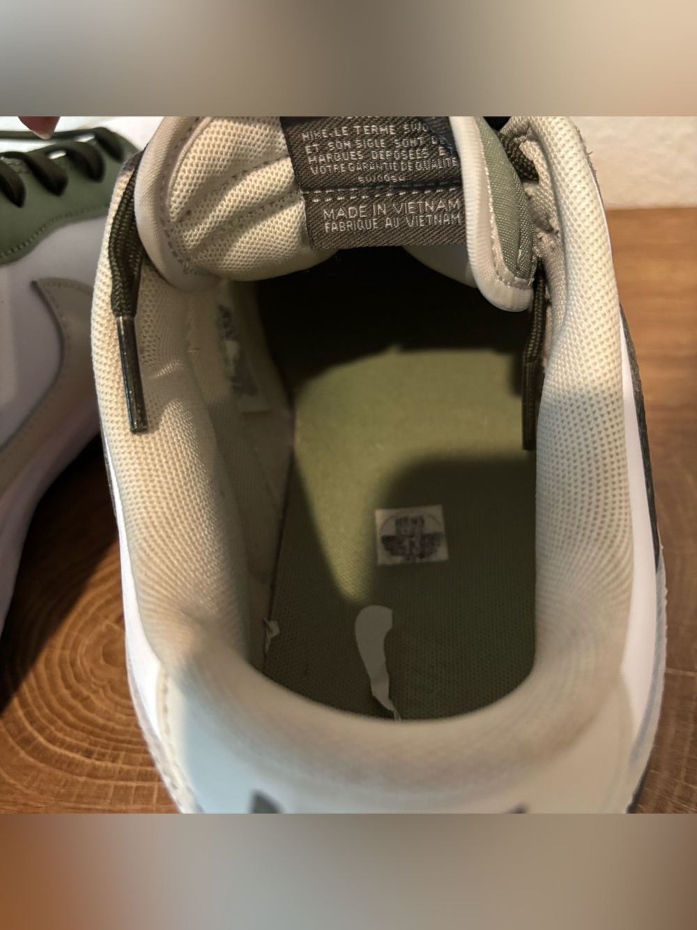 Nike Men’s Low-Top Sneakers - White & Olive Size 13 - Picture 9 of 9